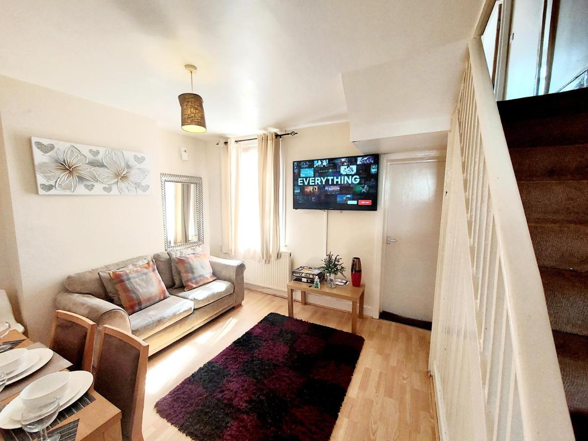 Cedar Villa - Perfect For Longer Stays Chatham  Ngoại thất bức ảnh